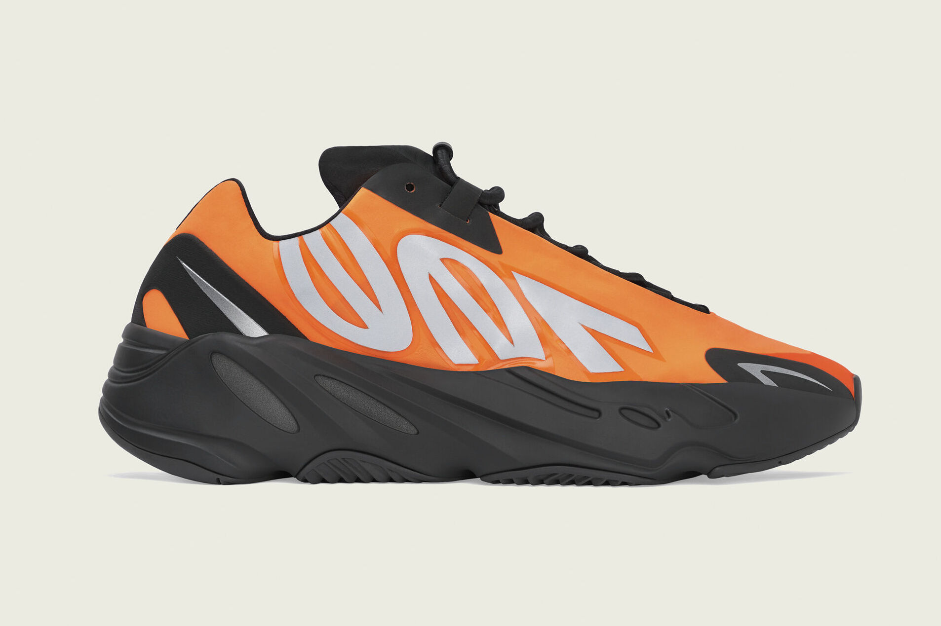 adidas,Yeezy,Yeezy Boost 700 M 下周仅在三座城市发售!黑橙 Yeezy 700 MNVN 全家族官图释出! adidas,Yeezy,Yeezy Boost 700 M 下周仅在三座城市发售!黑橙 Yeezy 700 MNVN 全家族官图释出!