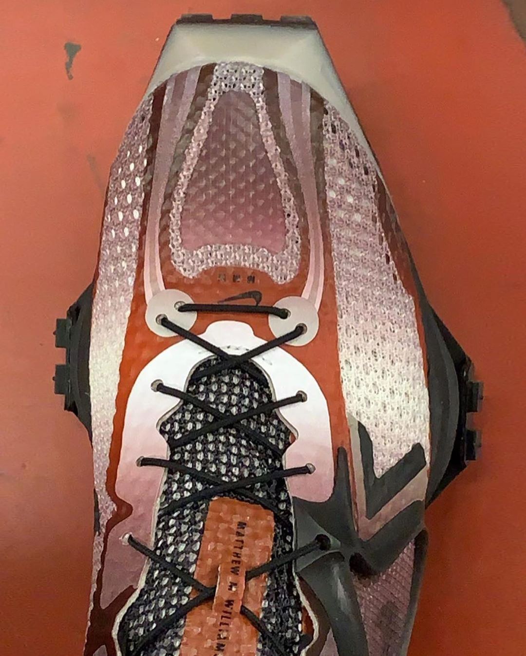 MMW,Nike,Matthew M Williams,Ni 主理人上脚!这双新配色 MMW x Nike Zoom 4 联名是你的菜吗? MMW,Nike,Matthew M Williams,Ni 主理人上脚!这双新配色 MMW x Nike Zoom 4 联名是你的菜吗?