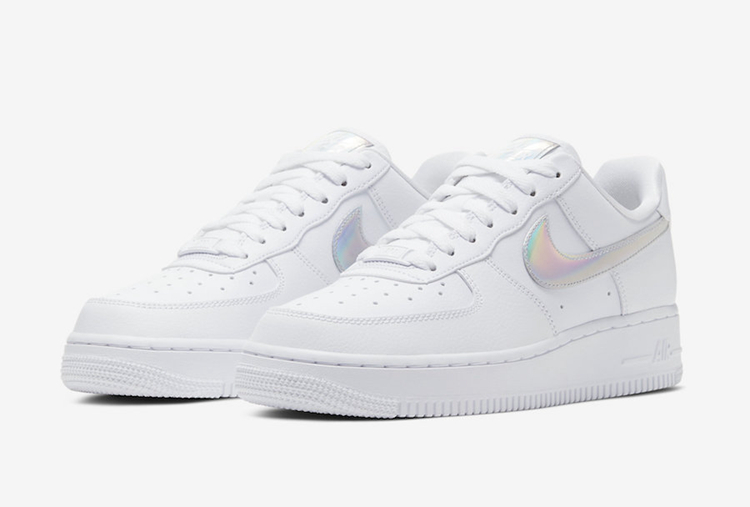 Nike,Air Force 1 Low,WMNS,CJ16 Swoosh 呈现珍珠光泽!这双 Air Force 1 绝对是吸睛好手! Nike,Air Force 1 Low,WMNS,CJ16 Swoosh 呈现珍珠光泽!这双 Air Force 1 绝对是吸睛好手!
