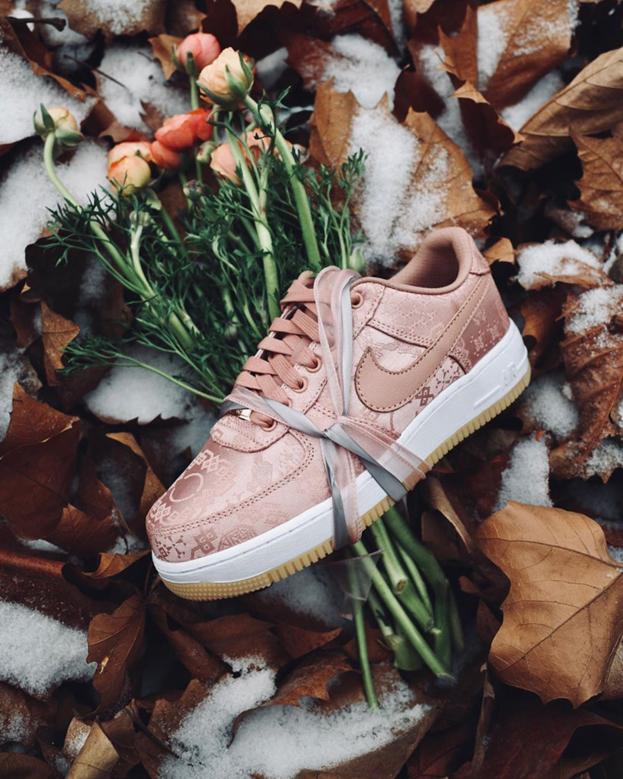 Air Force 1,AF1,Nike,CLOT,发售,C 市价 4500+!玫瑰金丝绸 AF1 明早 9 点发售!快定好闹钟! Air Force 1,AF1,Nike,CLOT,发售,C 市价 4500+!玫瑰金丝绸 AF1 明早 9 点发售!快定好闹钟!