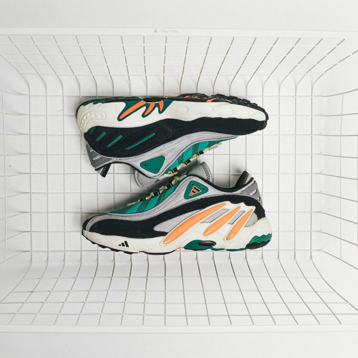 adidas,FYW 98,EG5195 酷似 Yeezy 700 初代配色!这双 adidas「天足」浑身都是戏! adidas,FYW 98,EG5195 酷似 Yeezy 700 初代配色!这双 adidas「天足」浑身都是戏!