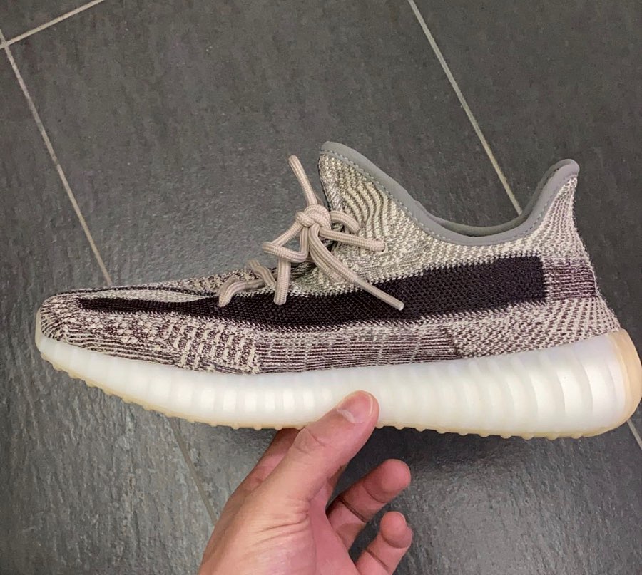Yeezy,yeezy 350 v2,zyon,发售 都说 Yeezy 350 V2 是侃爷的调色盘!但新配色估计又要真香了... Yeezy,yeezy 350 v2,zyon,发售 都说 Yeezy 350 V2 是侃爷的调色盘!但新配色估计又要真香了...