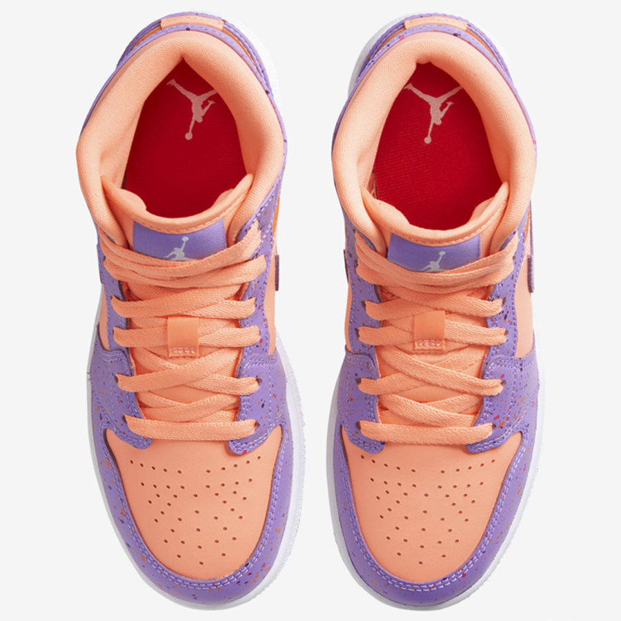 AJ,AJ1 Mid,Air Jordan 1 Mid,At 抢眼泼墨效果装扮!这双 AJ1 Mid 猛男必看!但是...... AJ,AJ1 Mid,Air Jordan 1 Mid,At 抢眼泼墨效果装扮!这双 AJ1 Mid 猛男必看!但是......
