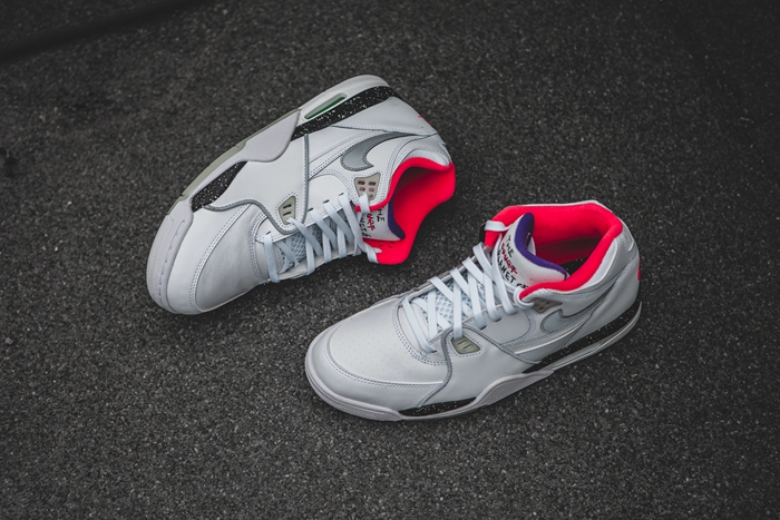 Nike,Flight 89,Planet of Hoops 独一无二的夜光效果!耐克「中国限定」球鞋明日抢先发售! Nike,Flight 89,Planet of Hoops 独一无二的夜光效果!耐克「中国限定」球鞋明日抢先发售!