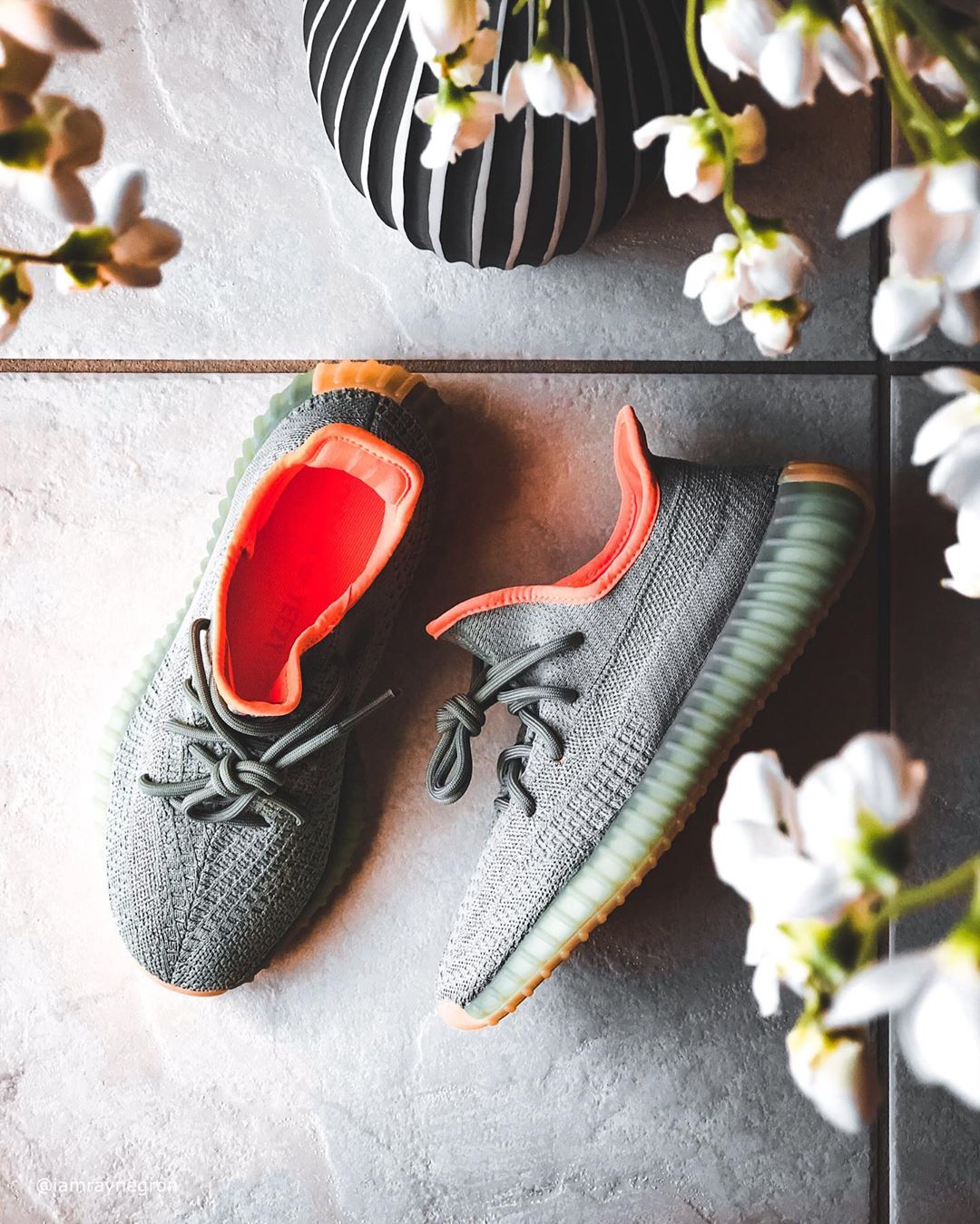 Nike,adidas,Air Jordan 1,Yeezy 现在抄底这 15 款球鞋超划算!除了李佳琦带货的 Nike 销量王,还有... Nike,adidas,Air Jordan 1,Yeezy 现在抄底这 15 款球鞋超划算!除了李佳琦带货的 Nike 销量王,还有...