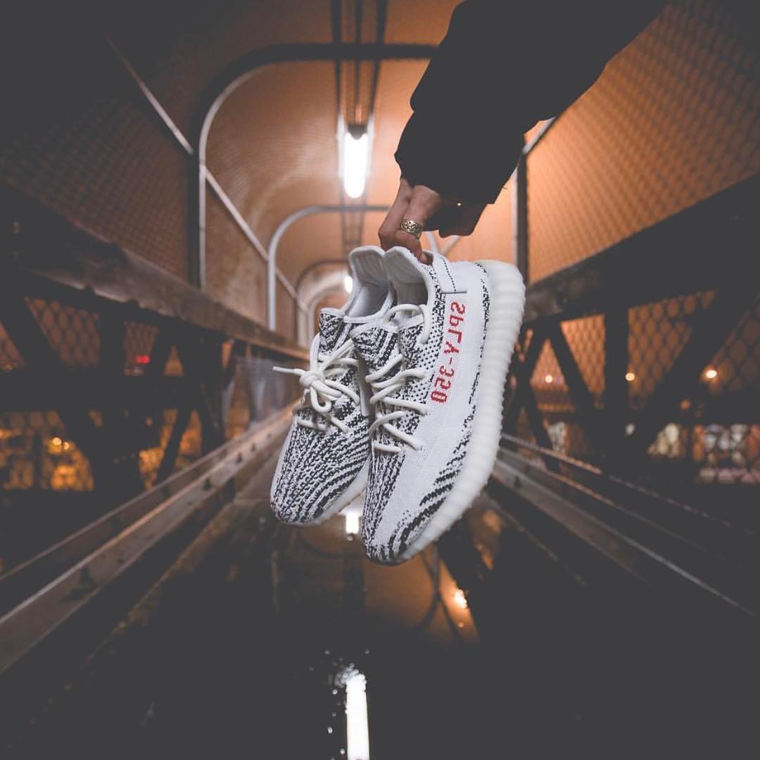 白斑马,白,斑马,Yeezy,350,又双,叒叕,要来,了, 白斑马 Yeezy 350 V2 又双叒叕要来了!年年补货,年年抢! 白斑马,白,斑马,Yeezy,350,又双,叒叕,要来,了, 白斑马 Yeezy 350 V2 又双叒叕要来了!年年补货,年年抢!