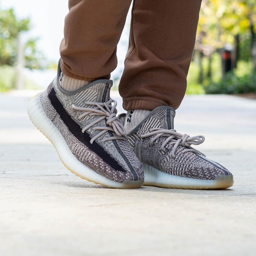 Yeezy 350 V2,adidas,发售,FZ1267 独树一帜的黑色侧透!Yeezy 350 V2 “Zyon” 下月发售 Yeezy 350 V2,adidas,发售,FZ1267 独树一帜的黑色侧透!Yeezy 350 V2 “Zyon” 下月发售