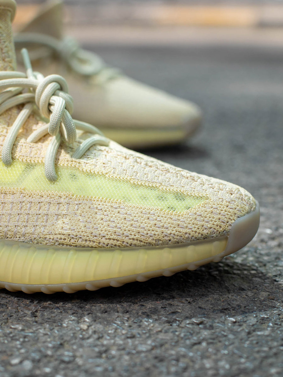 Yeezy Boost 350 V2,Flax,FX9028 跳票的「Yeezy 新亚限」小编提前上脚!实物真香! Yeezy Boost 350 V2,Flax,FX9028 跳票的「Yeezy 新亚限」小编提前上脚!实物真香!