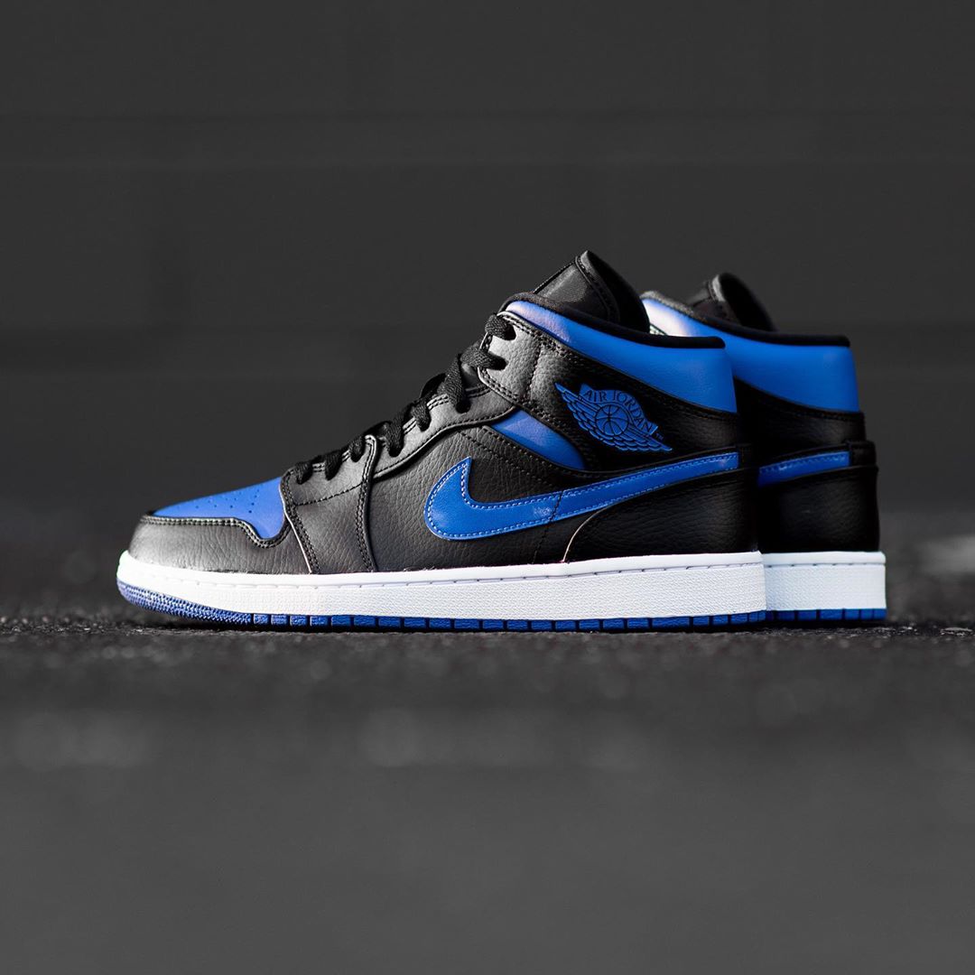 Air Jordan 1 Mid,AJ1 Mid,发售,55 小黑蓝 AJ1 Mid 又有新品了!荔枝皮鞋身质感超细腻! Air Jordan 1 Mid,AJ1 Mid,发售,55 小黑蓝 AJ1 Mid 又有新品了!荔枝皮鞋身质感超细腻!