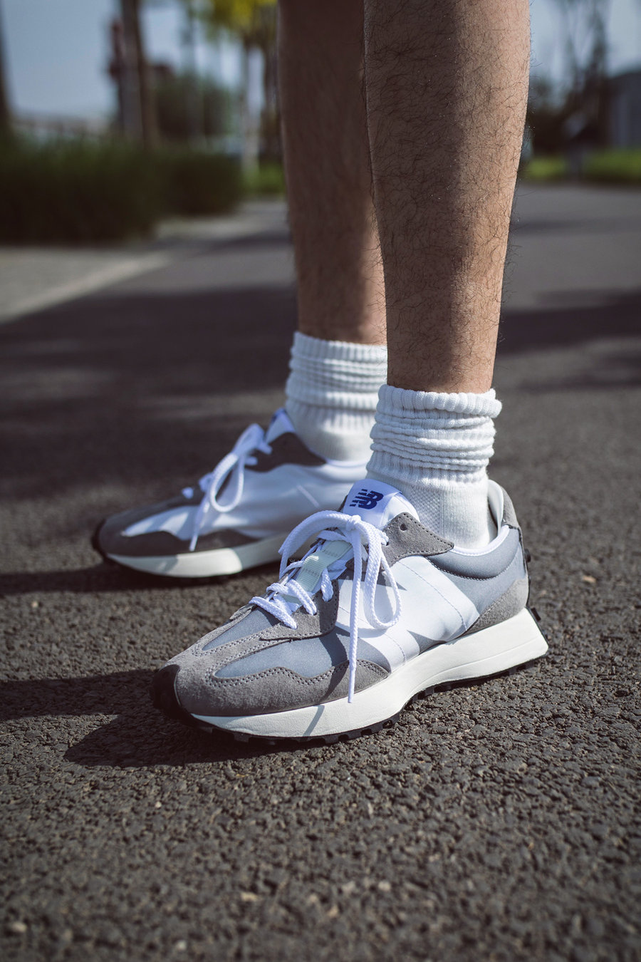 New Balance 327,NB 近期最大黑马!不靠余文乐这双鞋也超火!但是听我的先别买! New Balance 327,NB 近期最大黑马!不靠余文乐这双鞋也超火!但是听我的先别买!