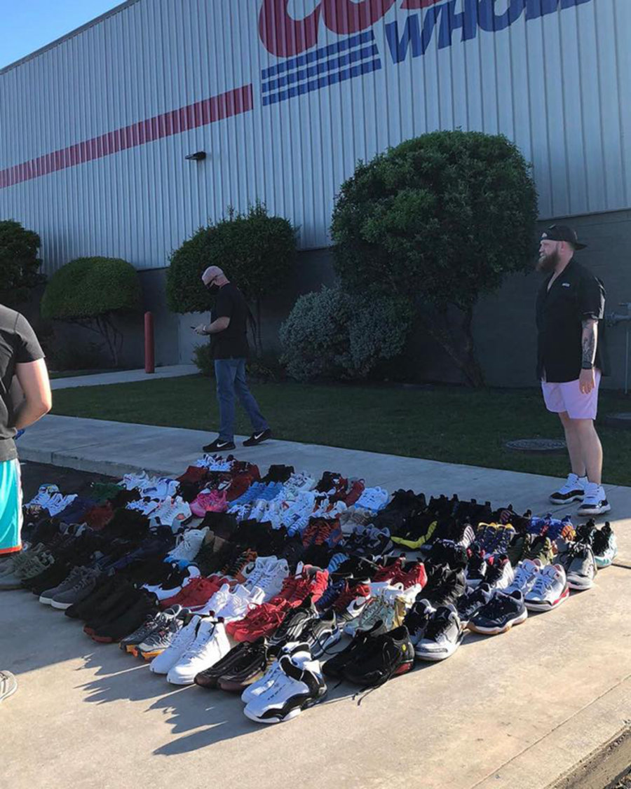 穆雷,送鞋 100 双 AJ、Nike 先到先得!居然还有 OW x AJ1 芝加哥!原来... 穆雷,送鞋 100 双 AJ、Nike 先到先得!居然还有 OW x AJ1 芝加哥!原来...