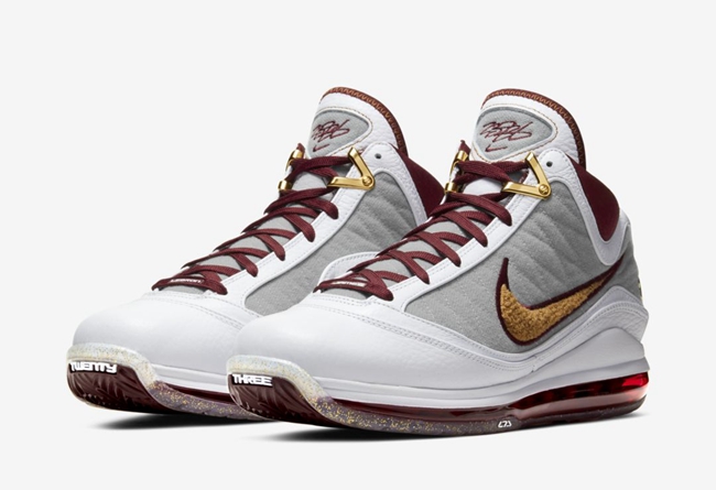 Nike,LeBron 7,CZ8915-100,MVP LeBron 7 经典配色即将复刻!专为蝉联两届 MVP 打造! Nike,LeBron 7,CZ8915-100,MVP LeBron 7 经典配色即将复刻!专为蝉联两届 MVP 打造!