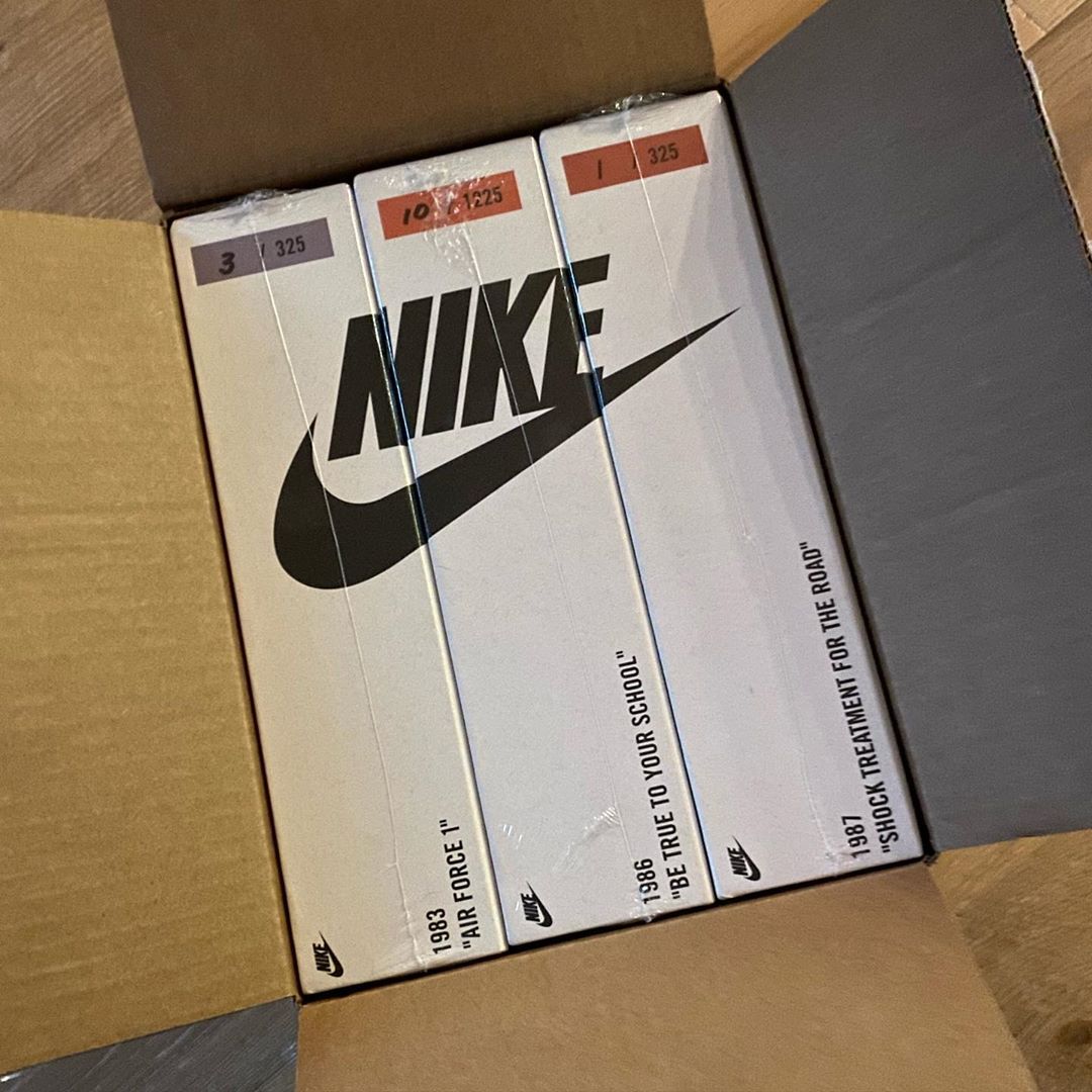 Nike 冠希亲晒 Nike 超限量「神秘套装」!里面装的竟然是... Nike 冠希亲晒 Nike 超限量「神秘套装」!里面装的竟然是...