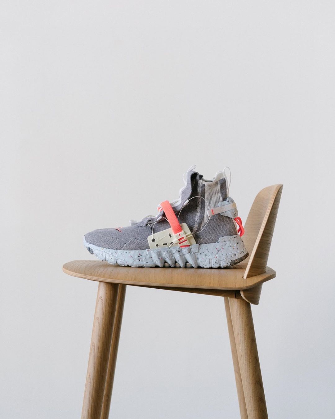 Yeezy 350 V2,Air Jordan 1,发售 白斑马降价 1K+!但有双 AJ1 翻倍涨!近期不少鞋都在悄悄起飞! Yeezy 350 V2,Air Jordan 1,发售 白斑马降价 1K+!但有双 AJ1 翻倍涨!近期不少鞋都在悄悄起飞!