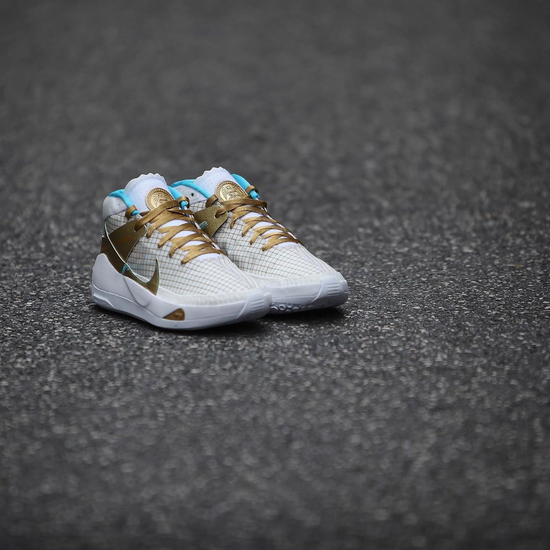 Nike,KD13 经典高颜值系列来了!KD13 “EYBL” 实物首次曝光! Nike,KD13 经典高颜值系列来了!KD13 “EYBL” 实物首次曝光!