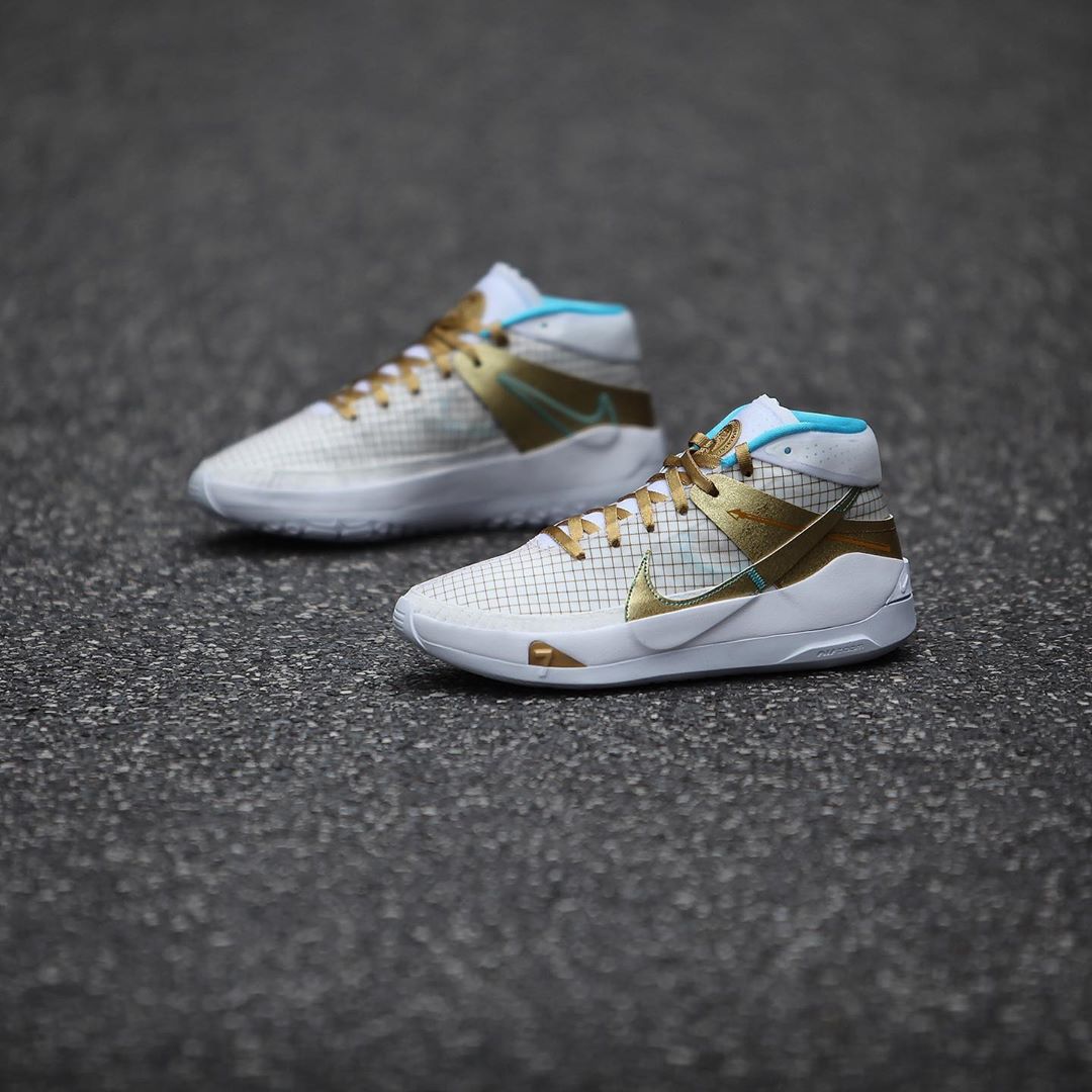 Nike,KD13 经典高颜值系列来了!KD13 “EYBL” 实物首次曝光! Nike,KD13 经典高颜值系列来了!KD13 “EYBL” 实物首次曝光!