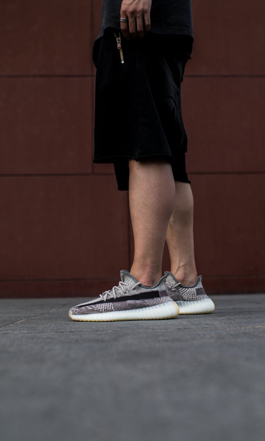 adidas,Yeezy Boost 350 V2,Zyon 跳票王不再跳票!黑侧透 Yeezy Boost 350 V2 本周六发售! adidas,Yeezy Boost 350 V2,Zyon 跳票王不再跳票!黑侧透 Yeezy Boost 350 V2 本周六发售!