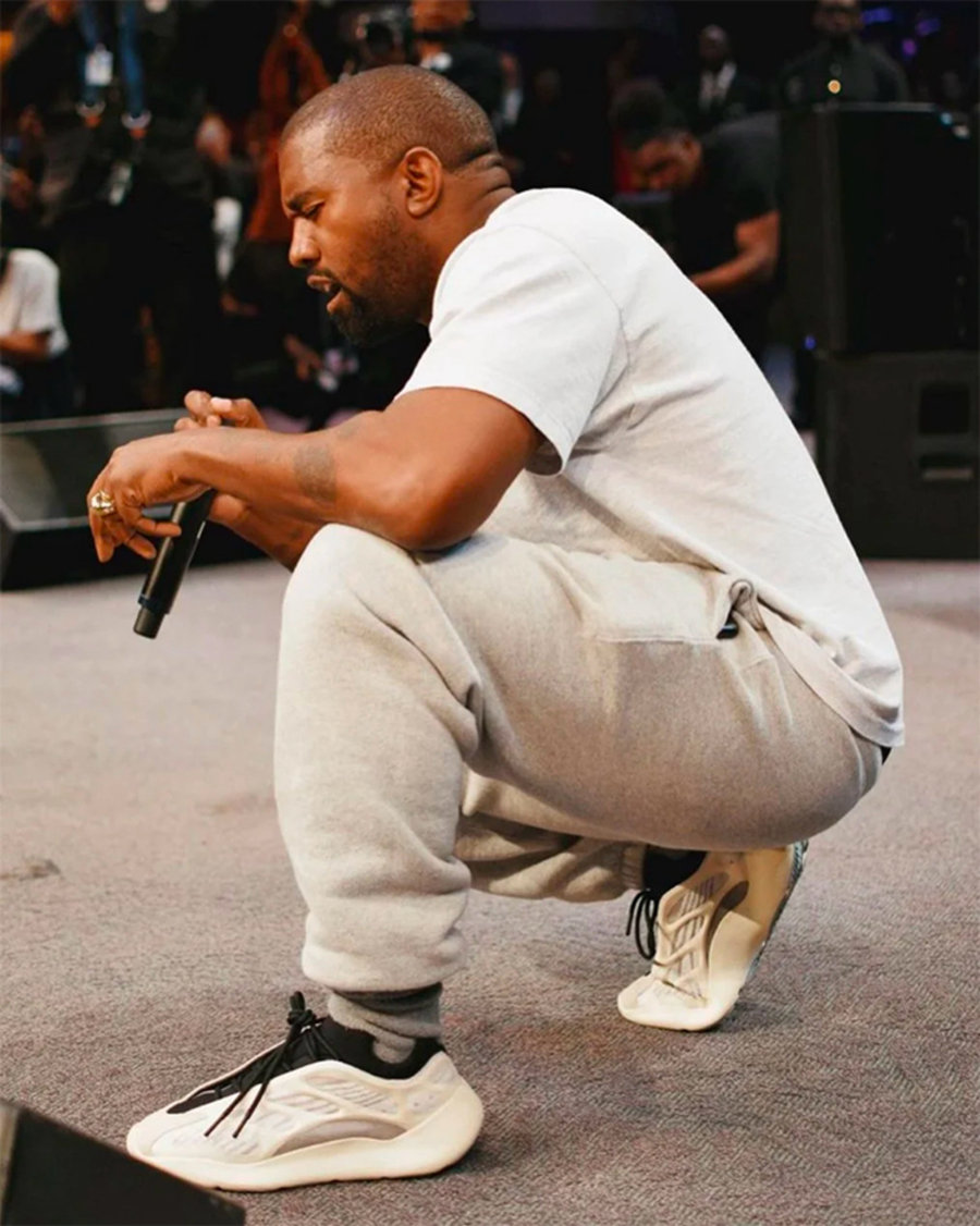 Yeezy 700 V3,Azareth 极光配色加持!全新配色 Yeezy 700 V3 发售日期确定! Yeezy 700 V3,Azareth 极光配色加持!全新配色 Yeezy 700 V3 发售日期确定!