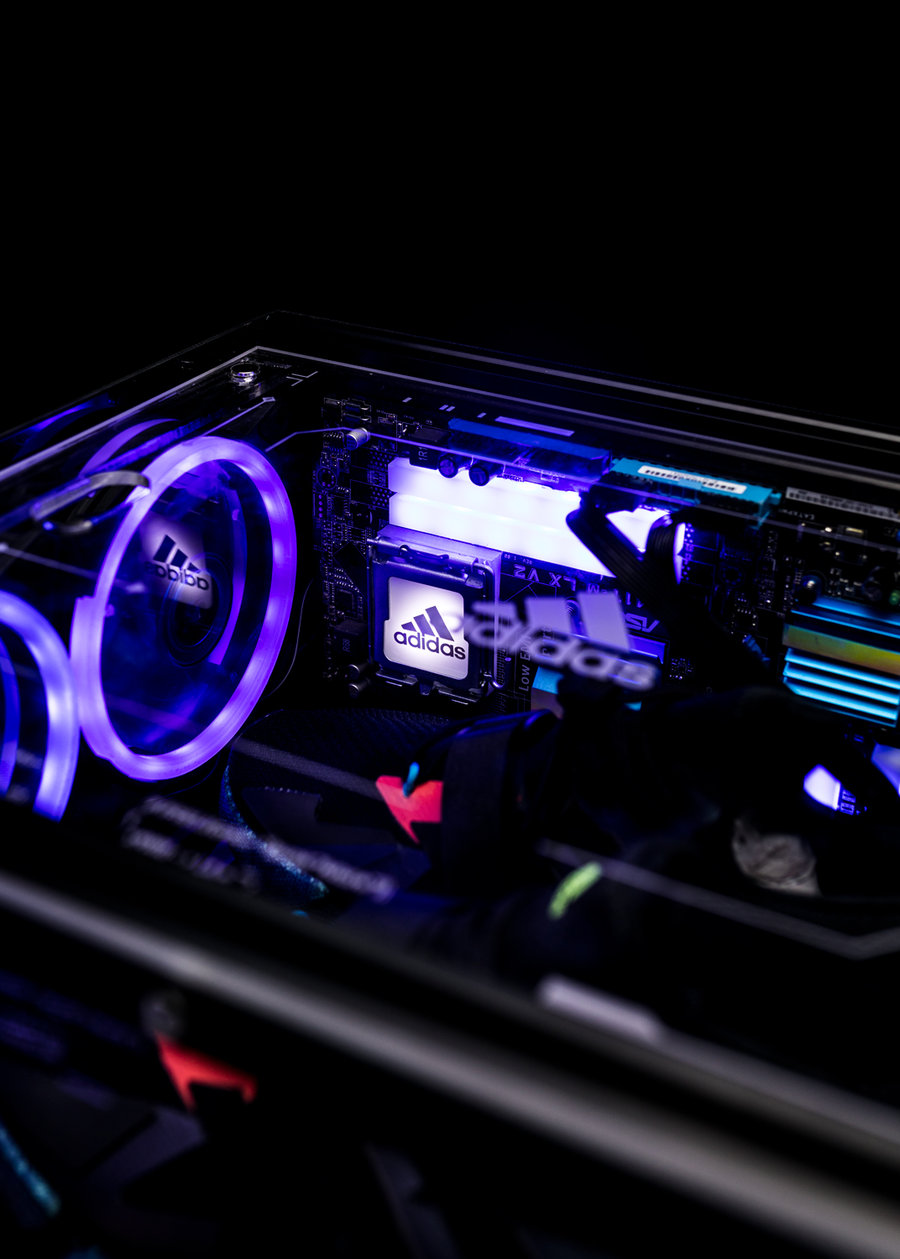adidas,X9000 阿迪 CPU + 华硕主板!买这双鞋还送电脑?每个男生都想要! adidas,X9000 阿迪 CPU + 华硕主板!买这双鞋还送电脑?每个男生都想要!