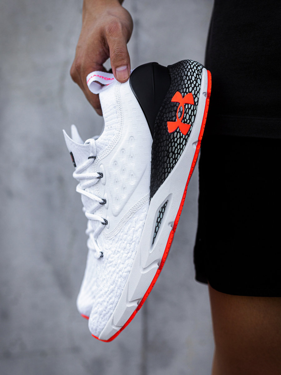 Under Armour,UA, HOVR Phantom 「黑科技」跑鞋迎来全面升级!这双鞋真能让你越跑越爽! Under Armour,UA, HOVR Phantom 「黑科技」跑鞋迎来全面升级!这双鞋真能让你越跑越爽!
