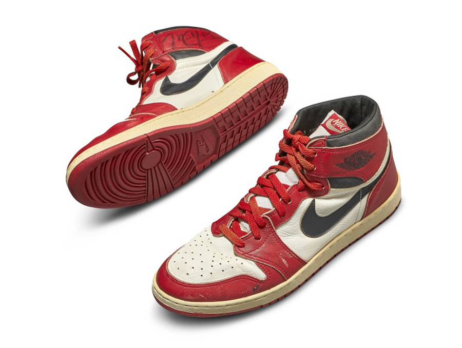 Sotheby's 刷新球鞋价格!400 万 AJ1 诞生!真正的扣碎篮板战靴! Sotheby's 刷新球鞋价格!400 万 AJ1 诞生!真正的扣碎篮板战靴!