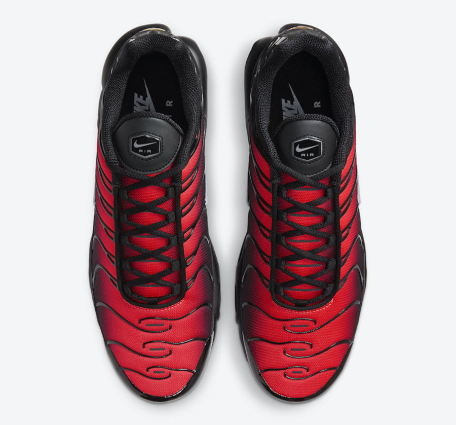 Nike,Air Max Plus,DC1936-001 另类黑红渐变!全新配色 Air Max Plus 你打几分? Nike,Air Max Plus,DC1936-001 另类黑红渐变!全新配色 Air Max Plus 你打几分?