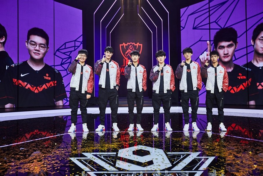 Nike,LPL,Good Game 耐克 LPL 专属球鞋抢先开箱!换钩、夜光全都有,小编等不及安利! Nike,LPL,Good Game 耐克 LPL 专属球鞋抢先开箱!换钩、夜光全都有,小编等不及安利!
