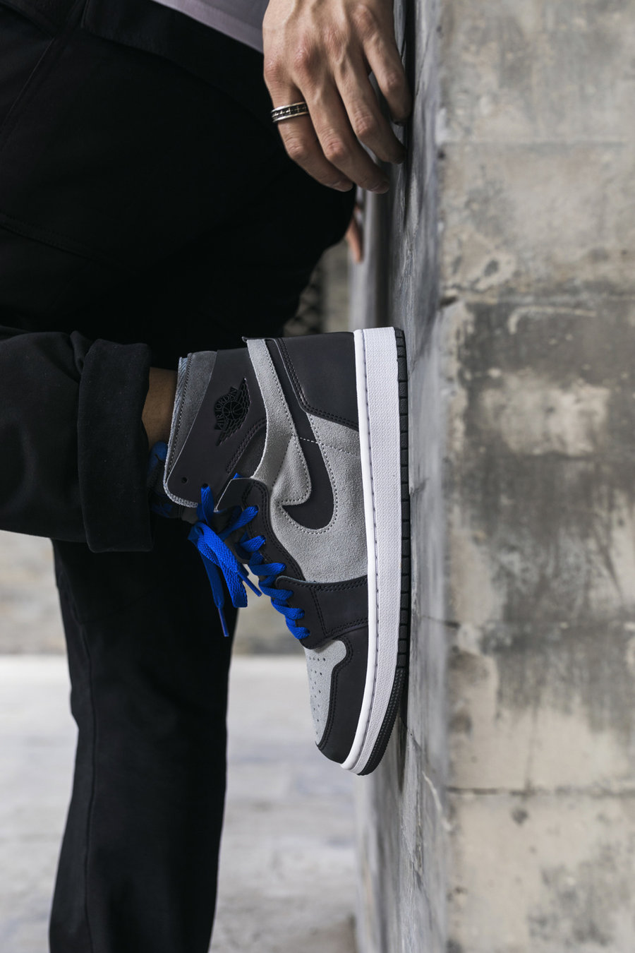 LPL,Nike,Air Jordan 1,开箱,上脚 要发售了!「英雄联盟」AJ1 全球最快开箱!变色效果我惊了 LPL,Nike,Air Jordan 1,开箱,上脚 要发售了!「英雄联盟」AJ1 全球最快开箱!变色效果我惊了