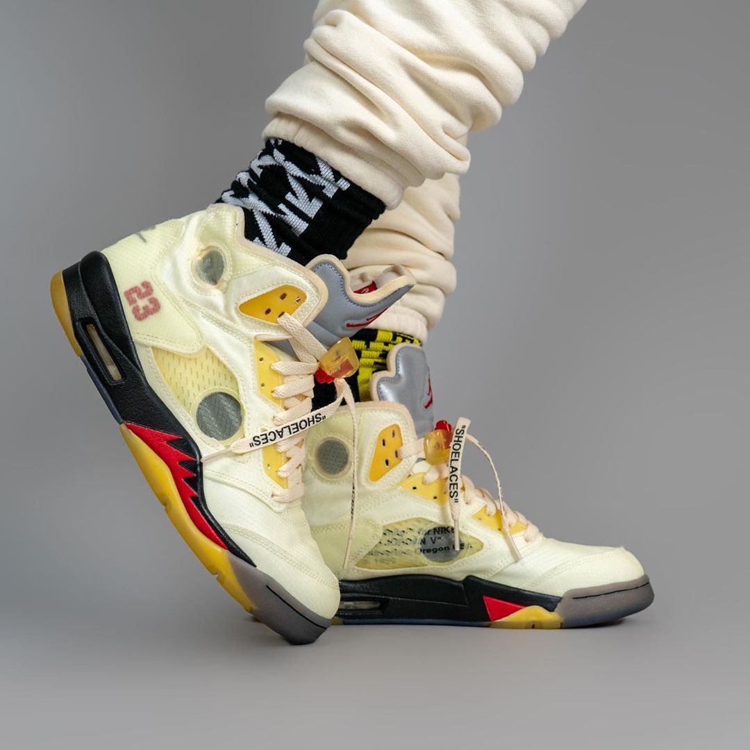 AJ5,Air Jordan 5,DH8565-100,发售 这鞋氧化可真黄!流川枫 OFF-WHITE x AJ5 上脚照香吗? AJ5,Air Jordan 5,DH8565-100,发售 这鞋氧化可真黄!流川枫 OFF-WHITE x AJ5 上脚照香吗?