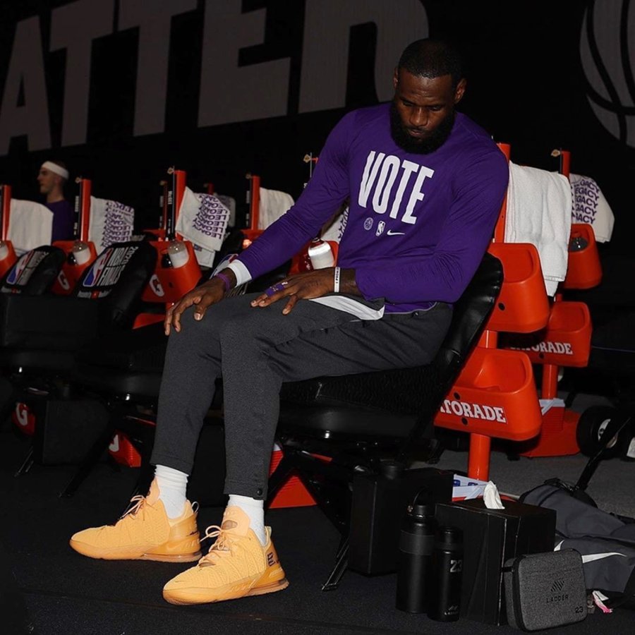 Nike,LeBron 18 詹姆斯首次上脚 LBJ18 出战总决赛,助湖人取得赛点! Nike,LeBron 18 詹姆斯首次上脚 LBJ18 出战总决赛,助湖人取得赛点!