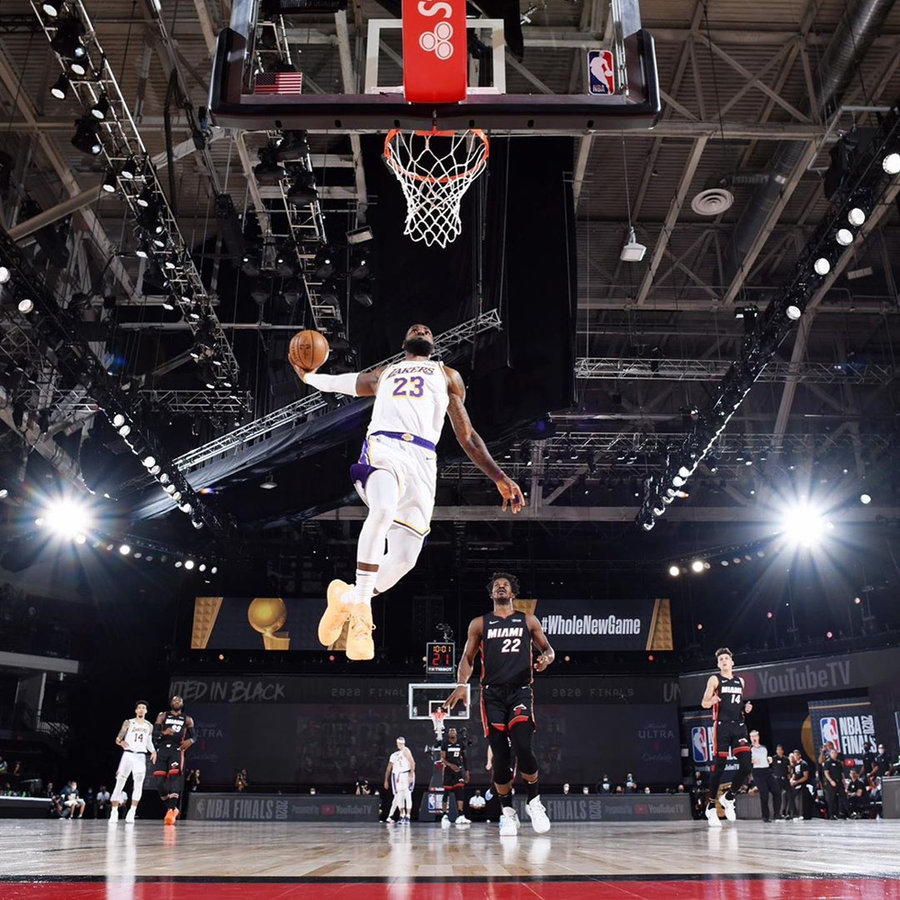 NBA,LeBron 18,Kobe 5 Protro,明星 湖人夺冠日球鞋上脚!双方球员致敬科比!黑脚趾 Kobe 5 亮相! NBA,LeBron 18,Kobe 5 Protro,明星 湖人夺冠日球鞋上脚!双方球员致敬科比!黑脚趾 Kobe 5 亮相!