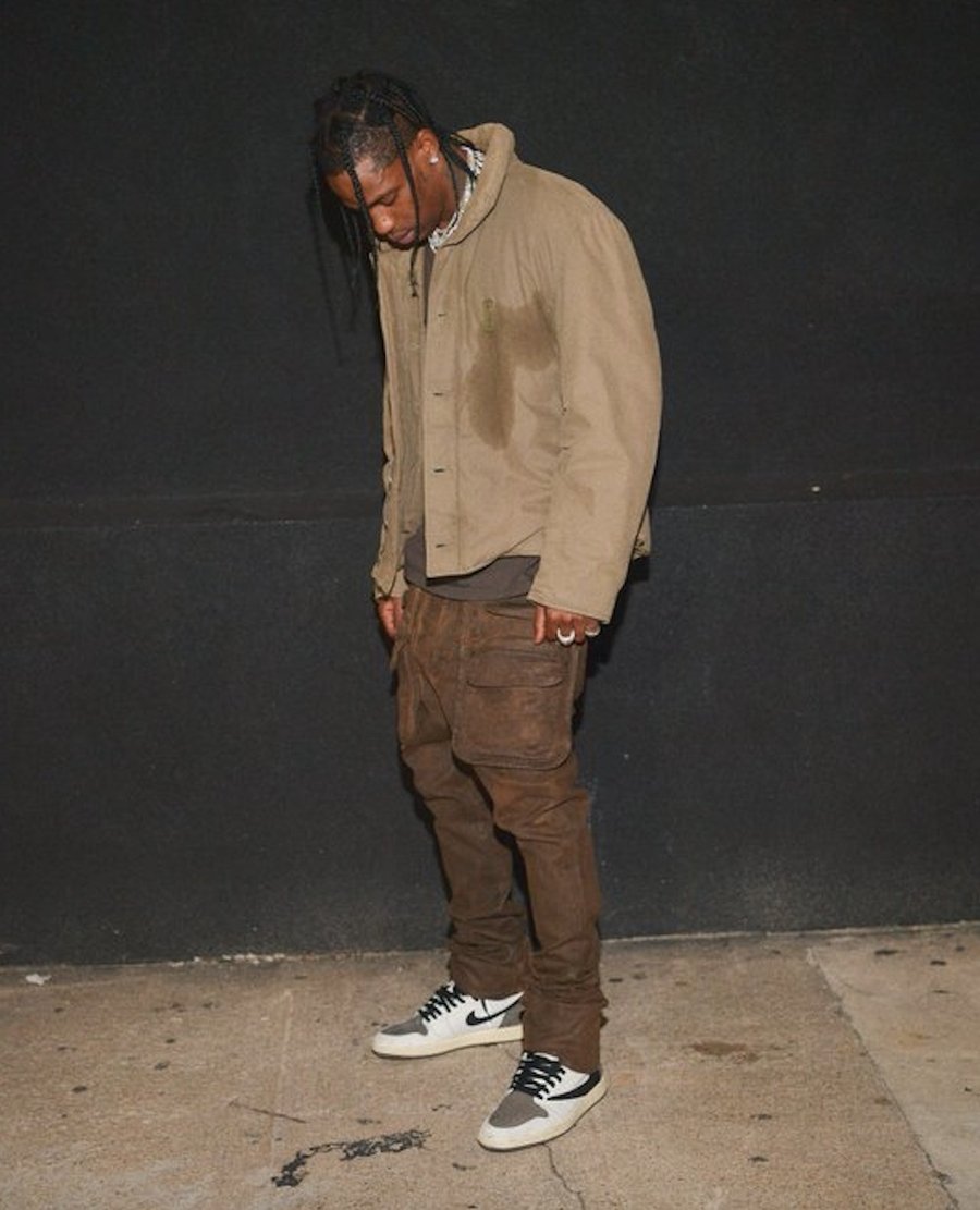 AJ1,Air Jordan 1,Travis Scott Travis Scott 上脚「反钩 2.0」!好多人都觉得有点丑... AJ1,Air Jordan 1,Travis Scott Travis Scott 上脚「反钩 2.0」!好多人都觉得有点丑...
