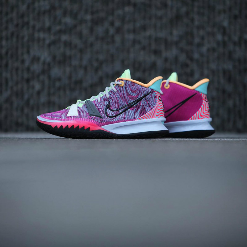 Nike,Kyrie 7,DC0589-601 藏不住了!神秘配色欧文 7 曝光!双十一当天发售! Nike,Kyrie 7,DC0589-601 藏不住了!神秘配色欧文 7 曝光!双十一当天发售!