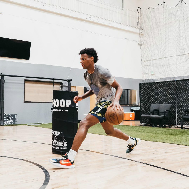 Nike.LBJ18,LeBron 18,Los Angel 詹姆斯与儿子一同训练!脚上的「洛杉矶之夜」超想要! Nike.LBJ18,LeBron 18,Los Angel 詹姆斯与儿子一同训练!脚上的「洛杉矶之夜」超想要!