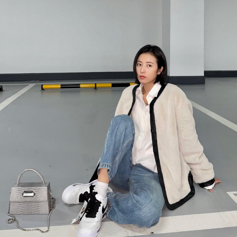 明星球鞋 权志龙 AF1 热度不减!性感女神带货,再引粉丝争议?! 明星球鞋 权志龙 AF1 热度不减!性感女神带货,再引粉丝争议?!