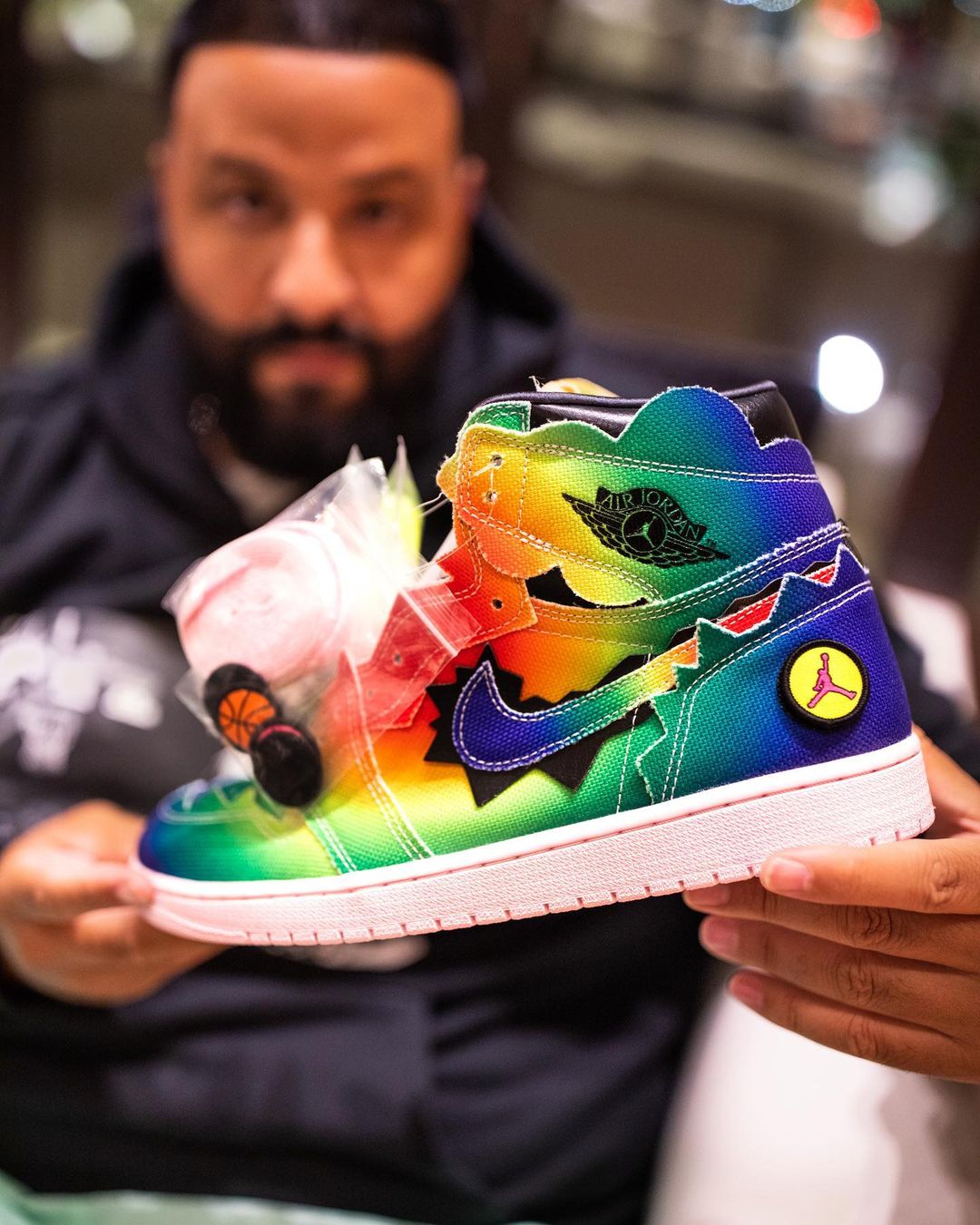 AJ1,Air Jordan 1,J Balvin,DC34 真比倒钩有排面!今年最后一双 AJ1 联名本月发售 AJ1,Air Jordan 1,J Balvin,DC34 真比倒钩有排面!今年最后一双 AJ1 联名本月发售