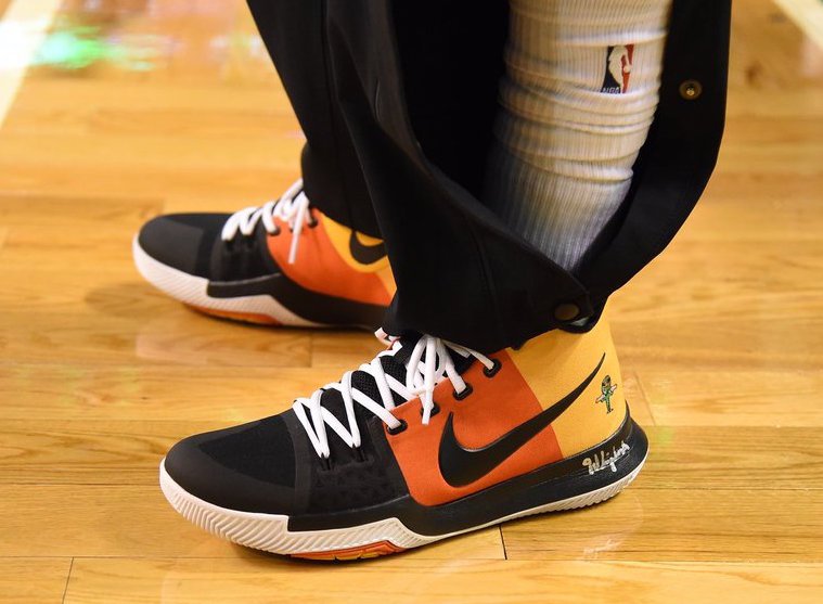 Kyrie 7,Nike,CQ9327-003 外星人家族再添新成员 欧文专属外星人 PE 迎来市售!欧文 7 “Raygun” 即将发售! Kyrie 7,Nike,CQ9327-003 外星人家族再添新成员 欧文专属外星人 PE 迎来市售!欧文 7 “Raygun” 即将发售!