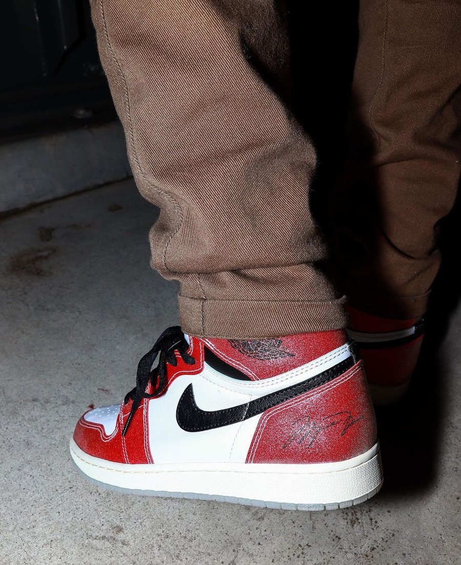 Trophy Room,Air Jordan 1,AJ1,上 入手难度不小!芝加哥 Trophy Room x AJ1 发售临近 Trophy Room,Air Jordan 1,AJ1,上 入手难度不小!芝加哥 Trophy Room x AJ1 发售临近