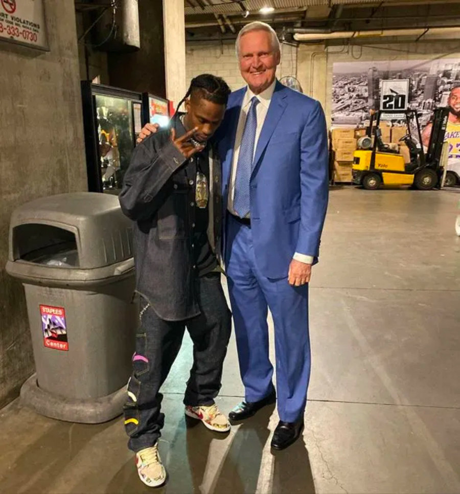 Travis Scott,Nike,SB Dunk,明星,上 Travis Scott 上脚十八万的 SB Dunk!这鞋你见过吗? Travis Scott,Nike,SB Dunk,明星,上 Travis Scott 上脚十八万的 SB Dunk!这鞋你见过吗?