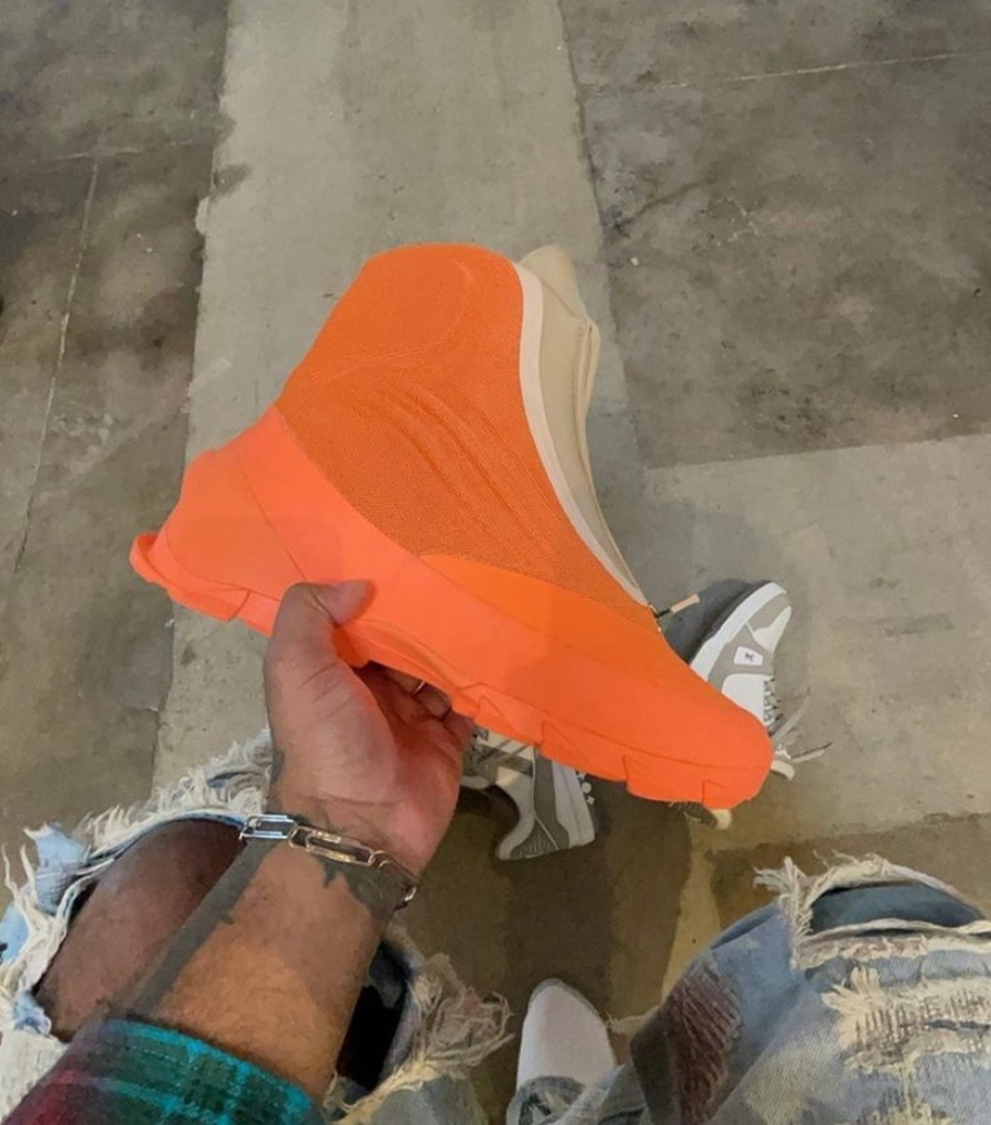 Yeezy 1020 简约设计造型前卫!全新 Yeezy 1020 你打几分? Yeezy 1020 简约设计造型前卫!全新 Yeezy 1020 你打几分?