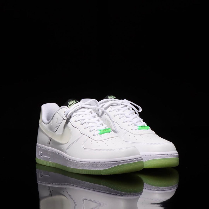 Nike,Air Force 1 Low,Have A Ni 夜光效果超吸睛!全新 AF1 “Have A Nike Day” 即将登场! Nike,Air Force 1 Low,Have A Ni 夜光效果超吸睛!全新 AF1 “Have A Nike Day” 即将登场!