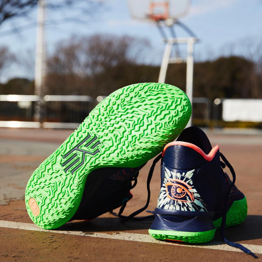 CQ9327-401,Kyrie 7,Nike 后跟带眼睛!这双 Kyrie 7 实战出街两不误! CQ9327-401,Kyrie 7,Nike 后跟带眼睛!这双 Kyrie 7 实战出街两不误!