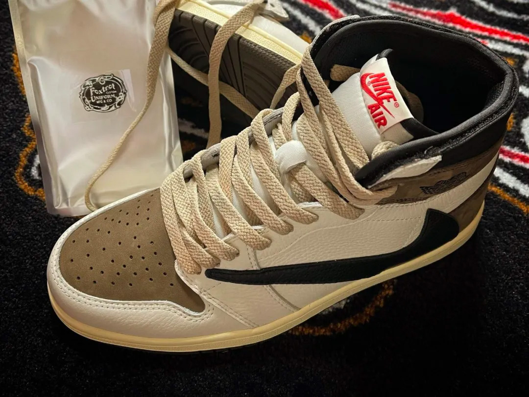 TS,Travis Scott,AJ1,Air Jordan 针不戳!Travis Scott 继续上脚曝光未市售「反钩 AJ1」! TS,Travis Scott,AJ1,Air Jordan 针不戳!Travis Scott 继续上脚曝光未市售「反钩 AJ1」!
