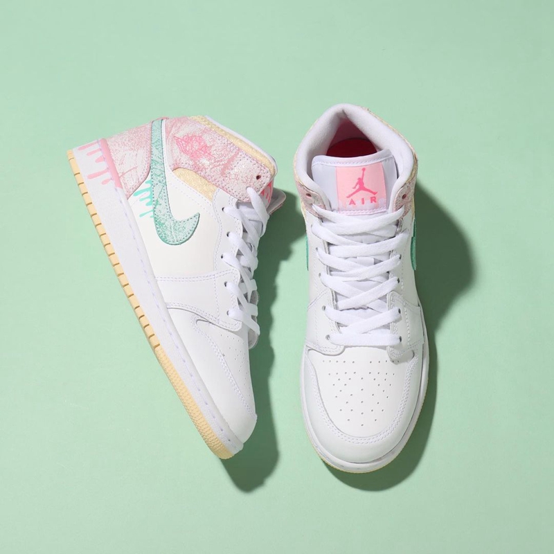 AJ,AJ1,Air Jordan 1 Mid SE,GS, 粉嫩冰激凌造型!全新 AJ1 Mid 实物图曝光!这颜值你爱了吗? AJ,AJ1,Air Jordan 1 Mid SE,GS, 粉嫩冰激凌造型!全新 AJ1 Mid 实物图曝光!这颜值你爱了吗?