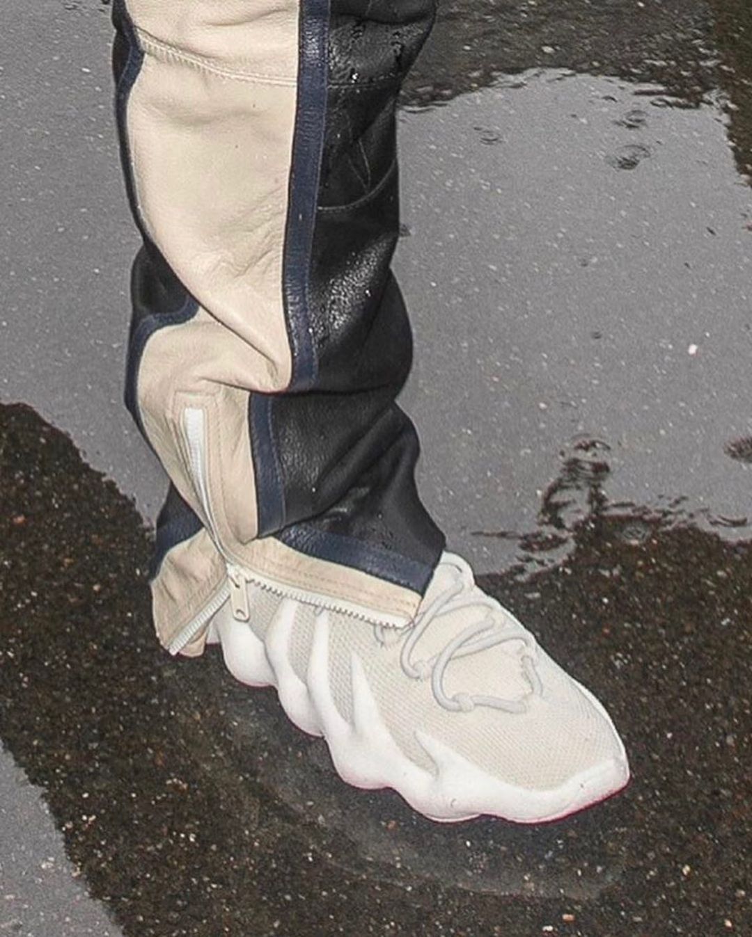 Yeezy 450,adidas,发售 入手难度不小!「小笼包」Yeezy 450 详细发售信息曝光! Yeezy 450,adidas,发售 入手难度不小!「小笼包」Yeezy 450 详细发售信息曝光!