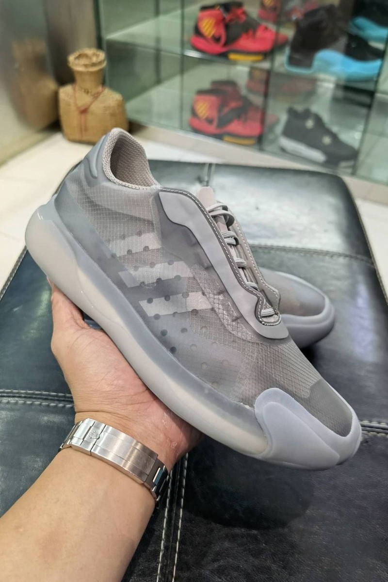 Prada,adidas,LUNA ROSSA 21 Prada x adidas 2.0 新配色曝光!灰色鞋身超高级,只不过... Prada,adidas,LUNA ROSSA 21 Prada x adidas 2.0 新配色曝光!灰色鞋身超高级,只不过...