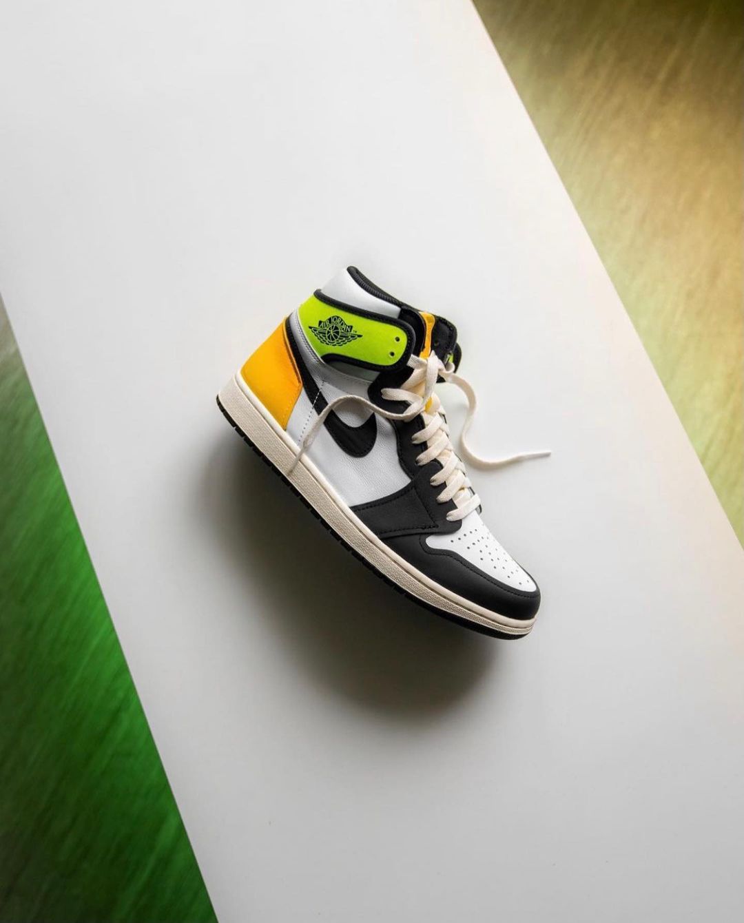 Air Jordan 1,AJ1 又火了!今年 11 双 AJ1「全线涨价」!最贵的快四万! Air Jordan 1,AJ1 又火了!今年 11 双 AJ1「全线涨价」!最贵的快四万!
