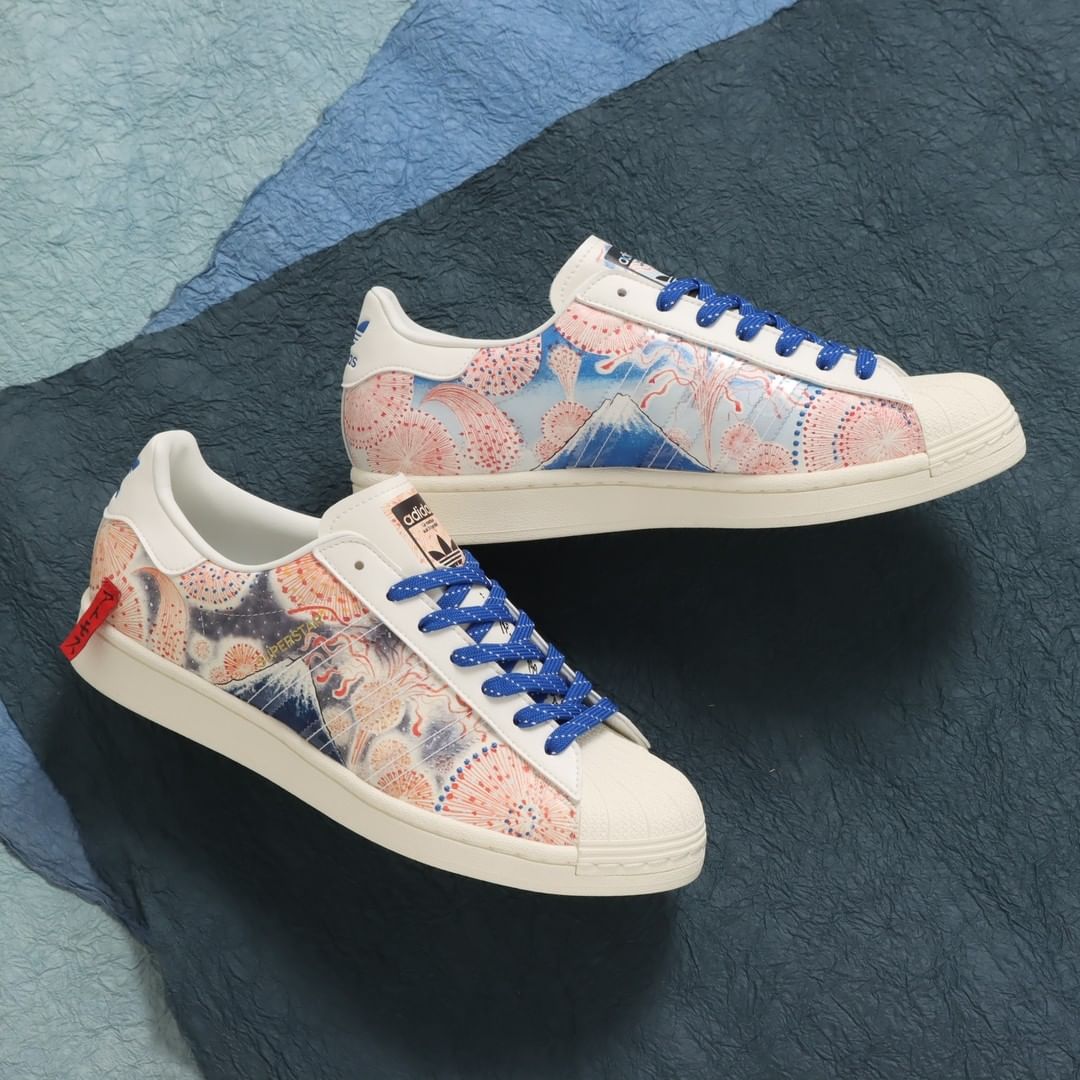 adidas,Superstar,发售,GX7791 浮世绘风格印花!富士山烟花 adidas 贝壳头即将发售! adidas,Superstar,发售,GX7791 浮世绘风格印花!富士山烟花 adidas 贝壳头即将发售!