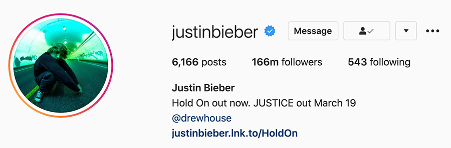 drew house,Justin Bieber,Crocs 刚刚曝光!1.6 亿人等的联名鞋!它没登场,谁敢称本月最「火」! drew house,Justin Bieber,Crocs 刚刚曝光!1.6 亿人等的联名鞋!它没登场,谁敢称本月最「火」!