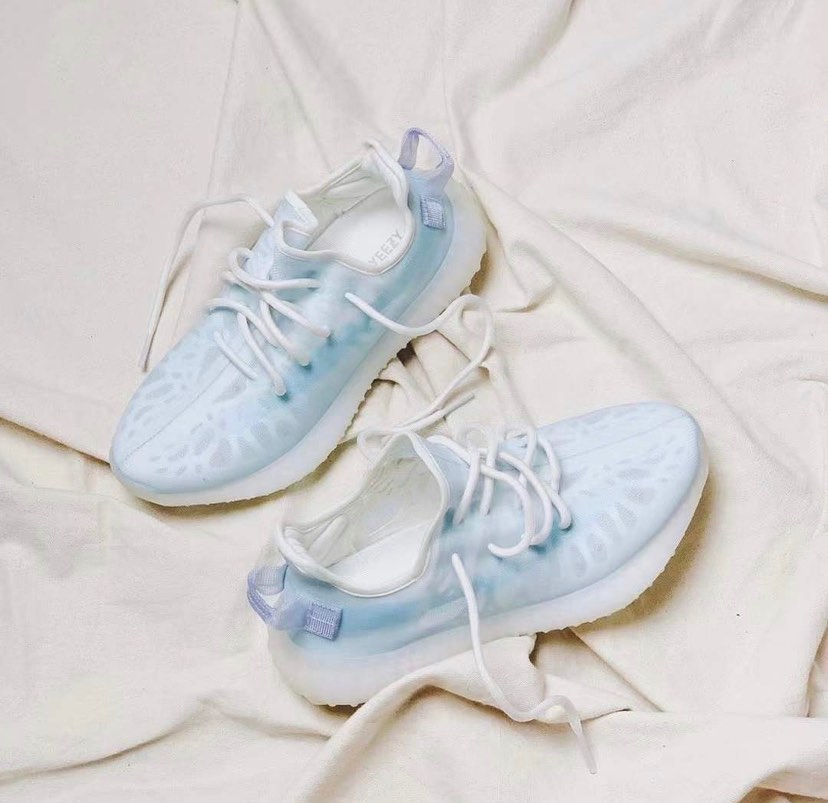adidas,Yeezy,Yeezy Boost 350 V 「全透冰蓝」Yeezy 350 上脚丑哭了!传闻将提前发售! adidas,Yeezy,Yeezy Boost 350 V 「全透冰蓝」Yeezy 350 上脚丑哭了!传闻将提前发售!